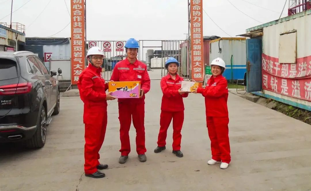 ��ϵԱ����һ����ת���עů����(ͼ1)