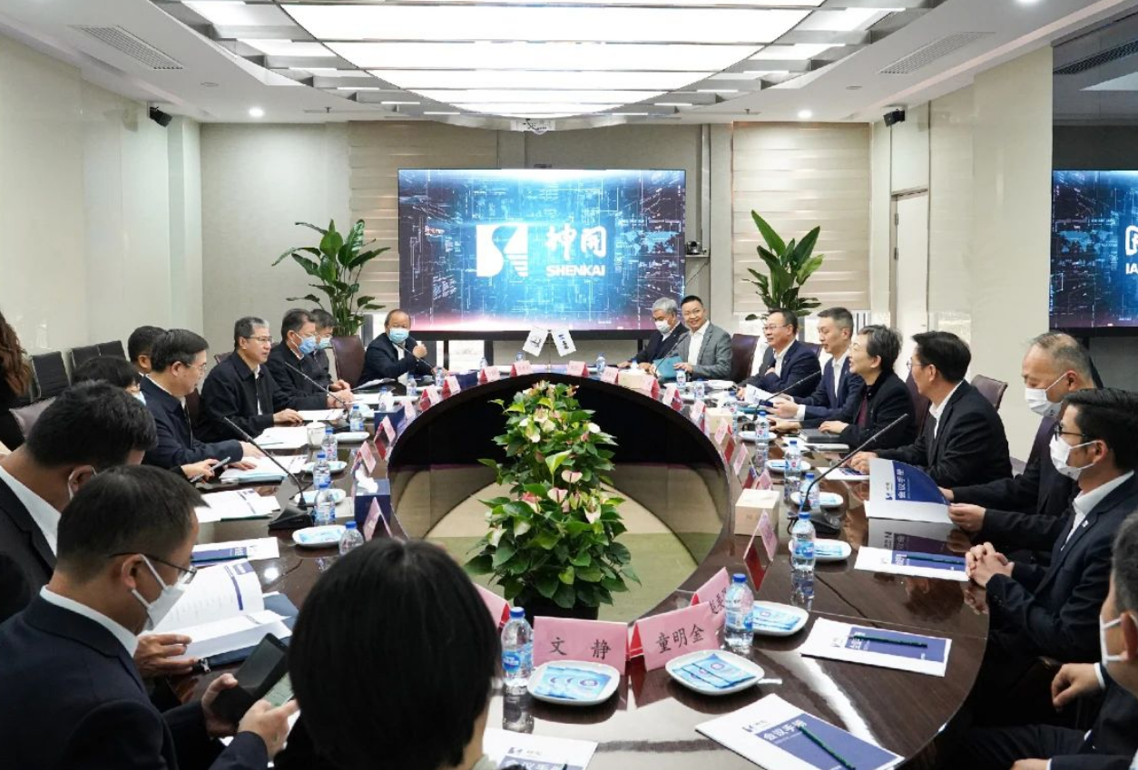 ÖÐʯ»¯¸ß¼¶¸±×ܲÃÁõºê±óÒ»ÐÐÒæÁÙK1ÌåÓýÂÃÐп¼²ì(ͼ2) ÖÐʯ»¯¸ß¼¶¸±×ܲÃÁõºê±óÒ»ÐÐÒæÁÙK1ÌåÓýÂÃÐп¼²ì(ͼ2)